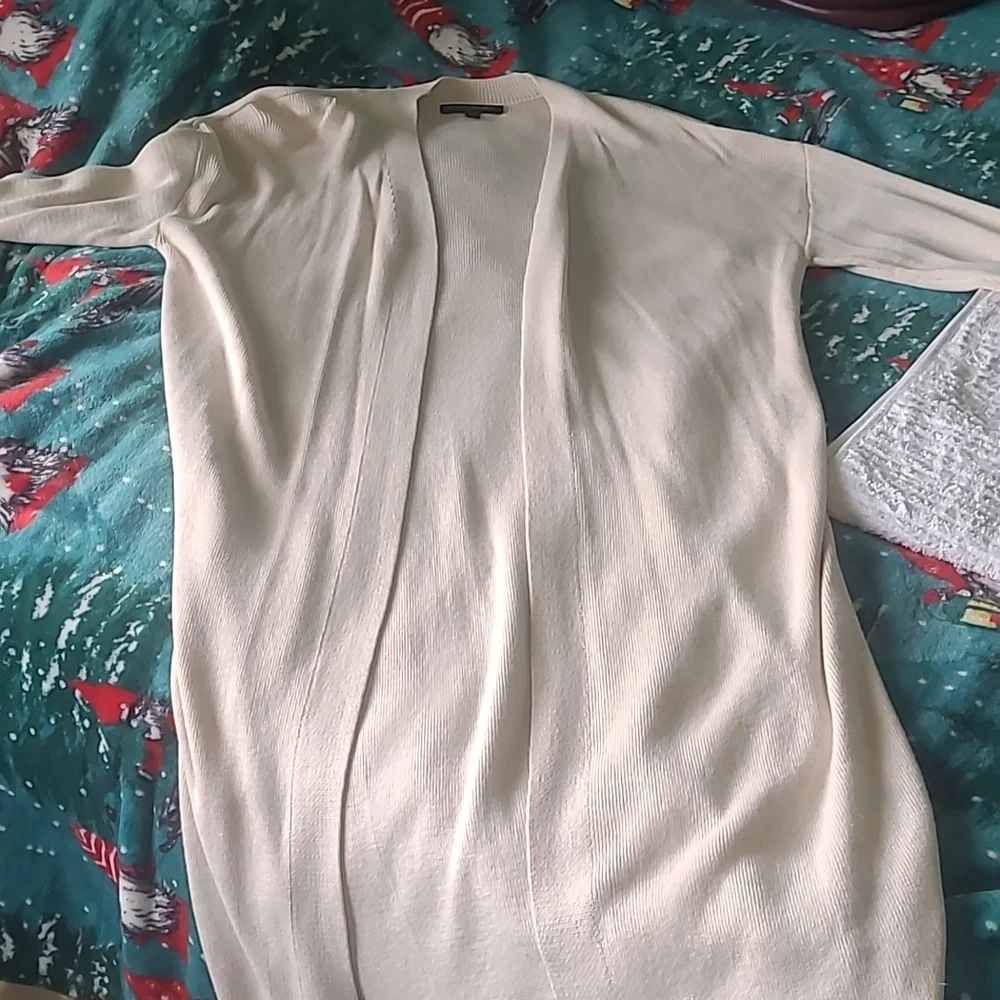 Sweater - Picture 2 of 5
